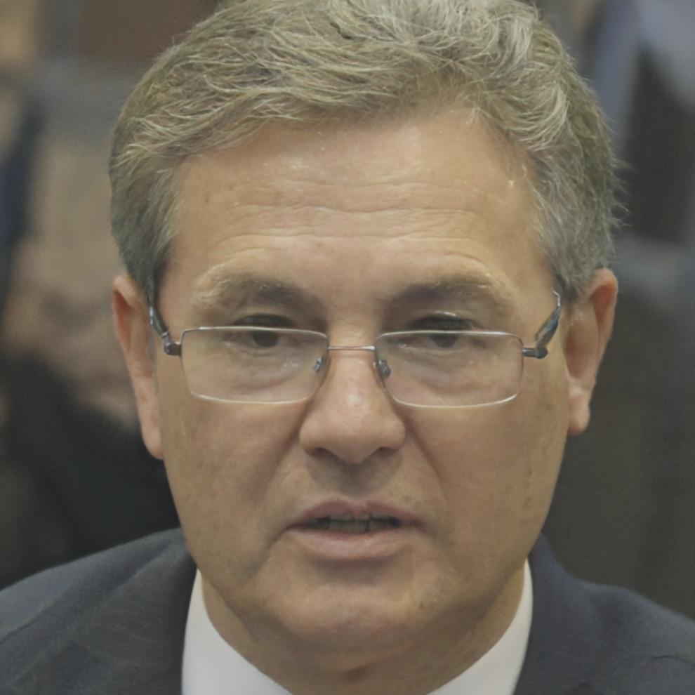 Director de Tecnología Financiera en ythiravaleno